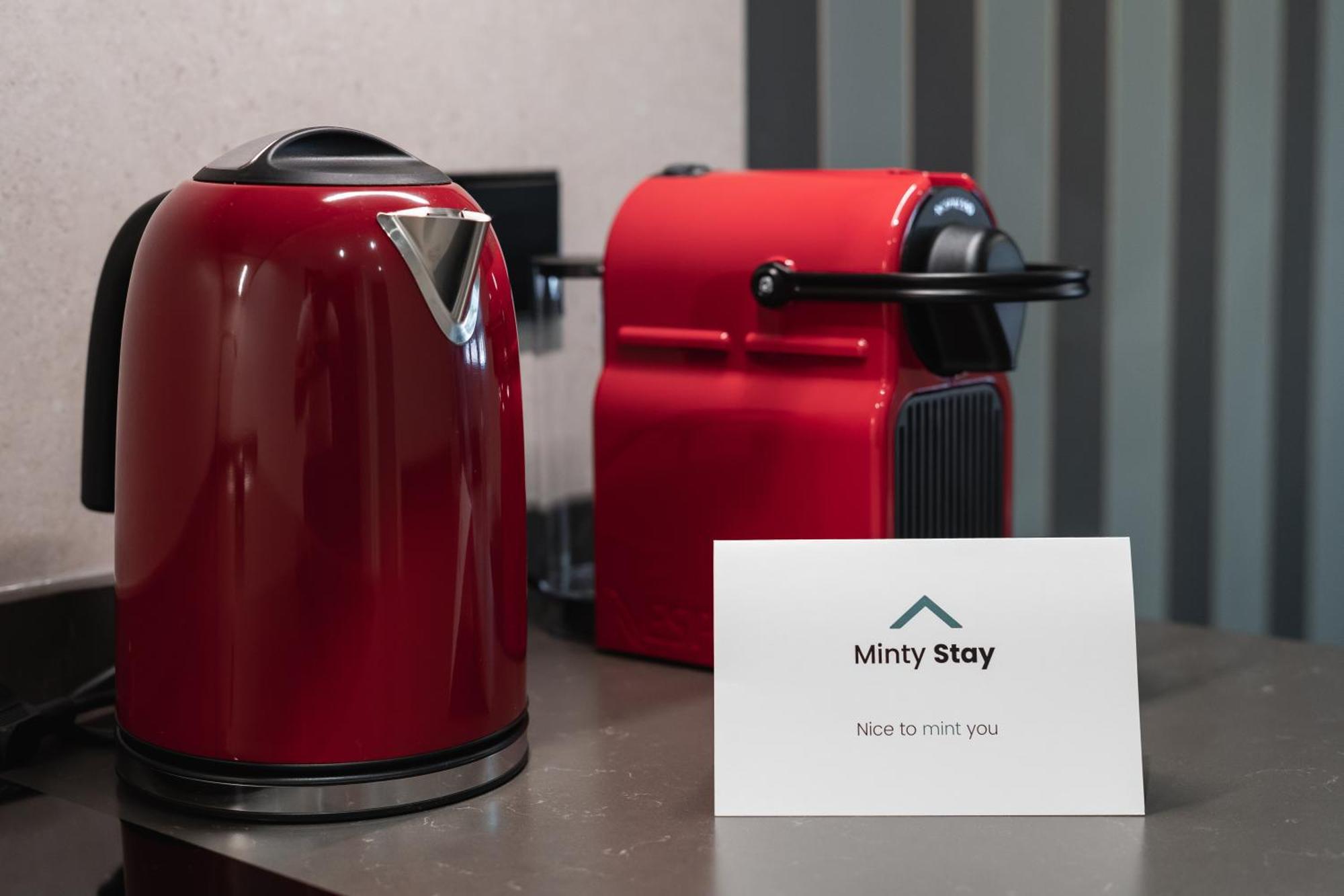 Laurel-Mintystay Apartments マドリード エクステリア 写真