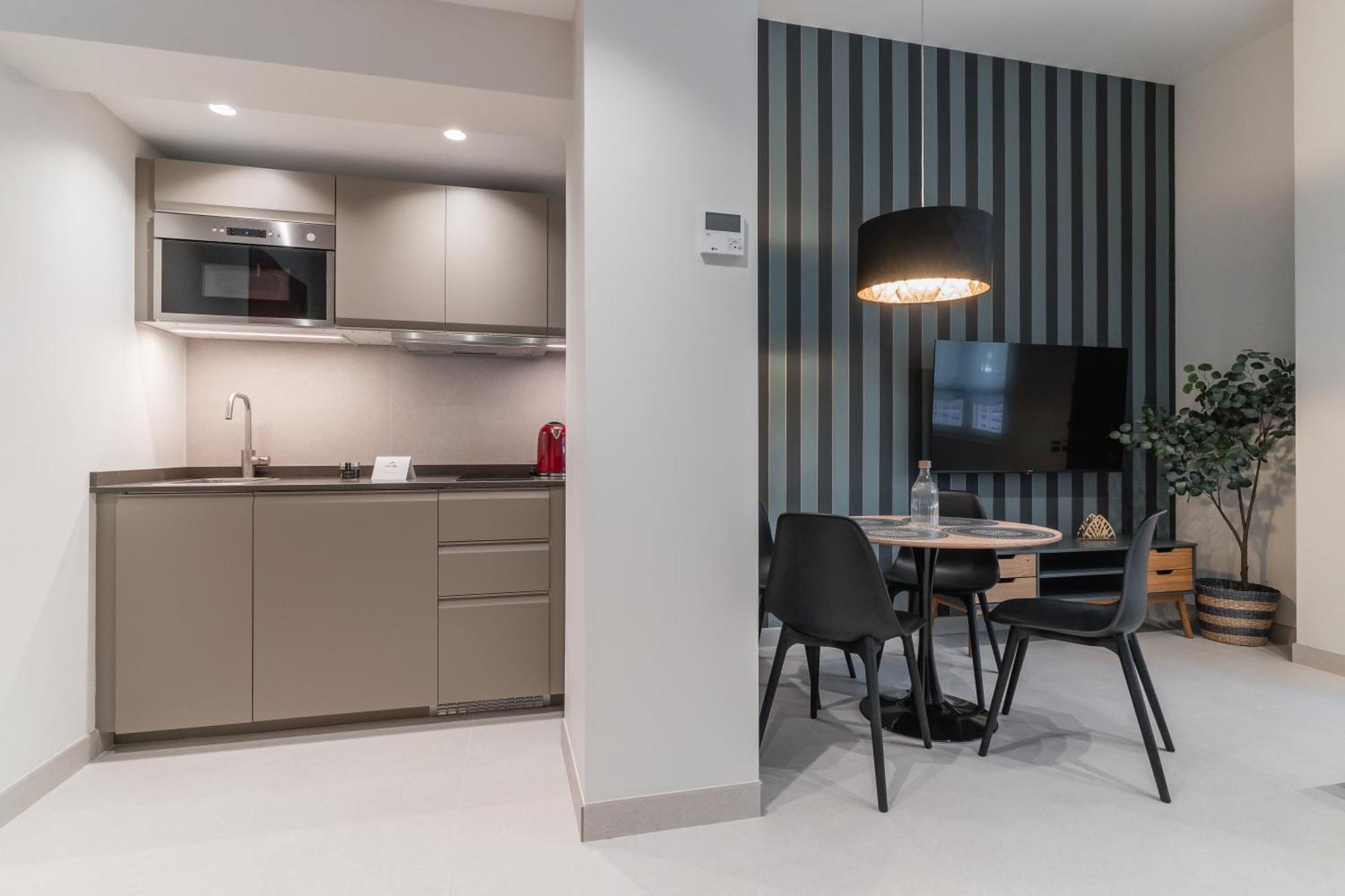 Laurel-Mintystay Apartments マドリード エクステリア 写真