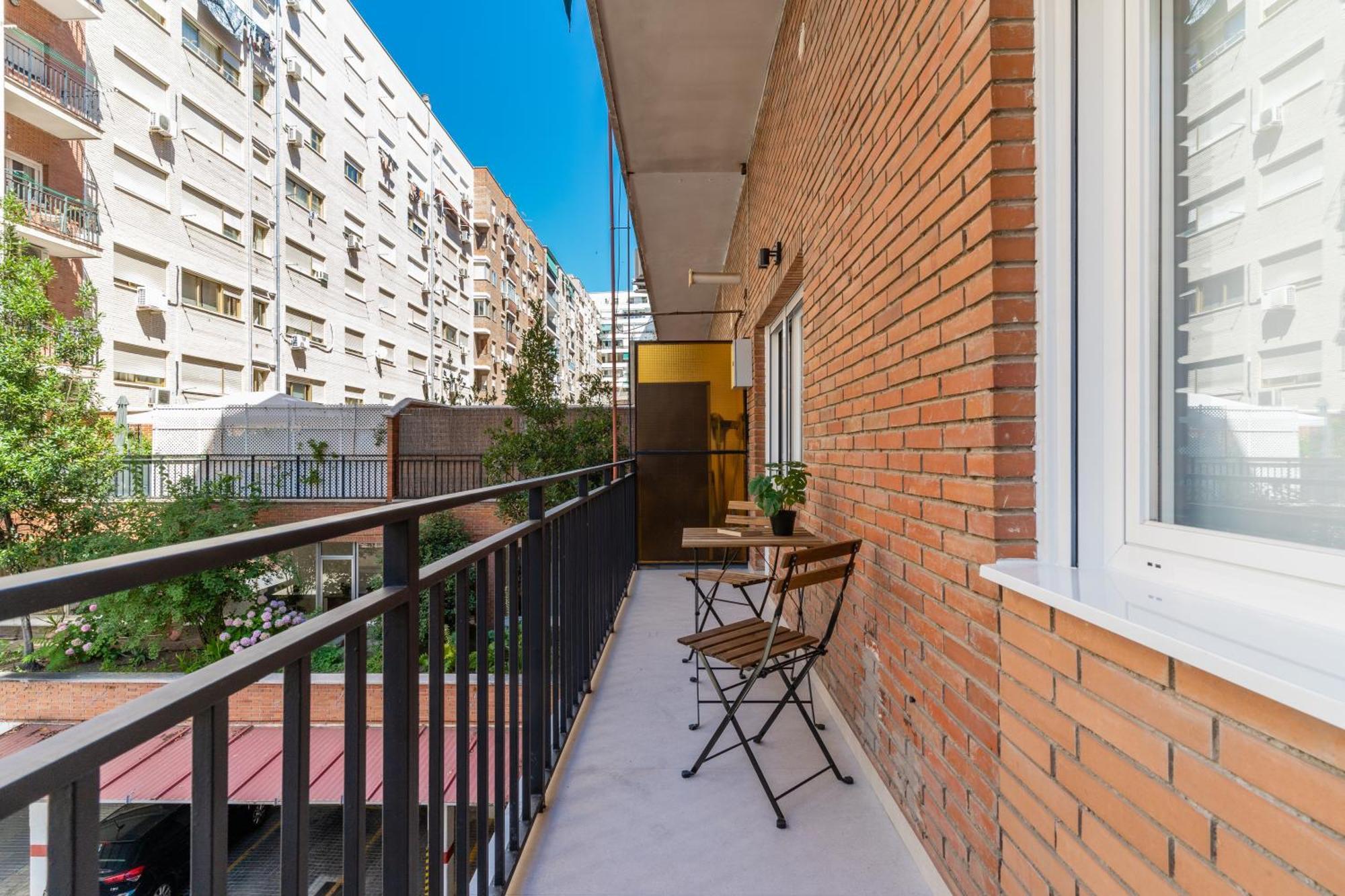 Laurel-Mintystay Apartments マドリード エクステリア 写真