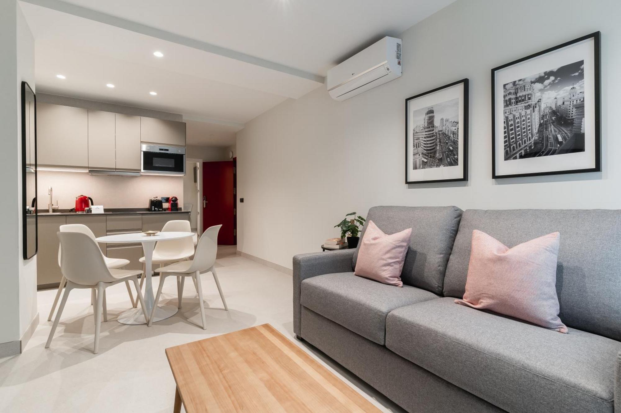 Laurel-Mintystay Apartments マドリード エクステリア 写真