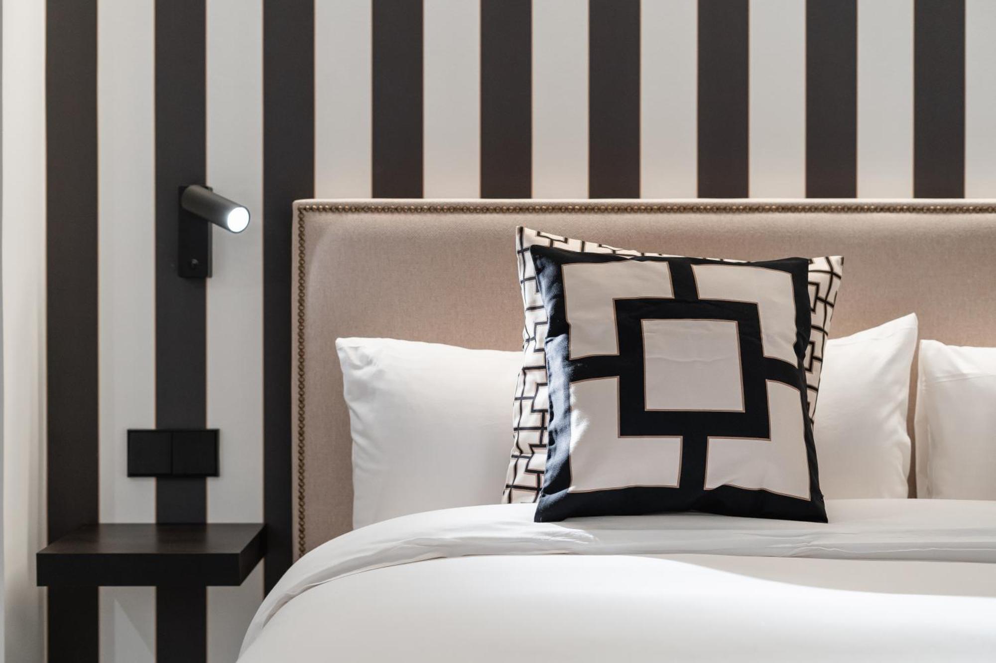 Laurel-Mintystay Apartments マドリード エクステリア 写真