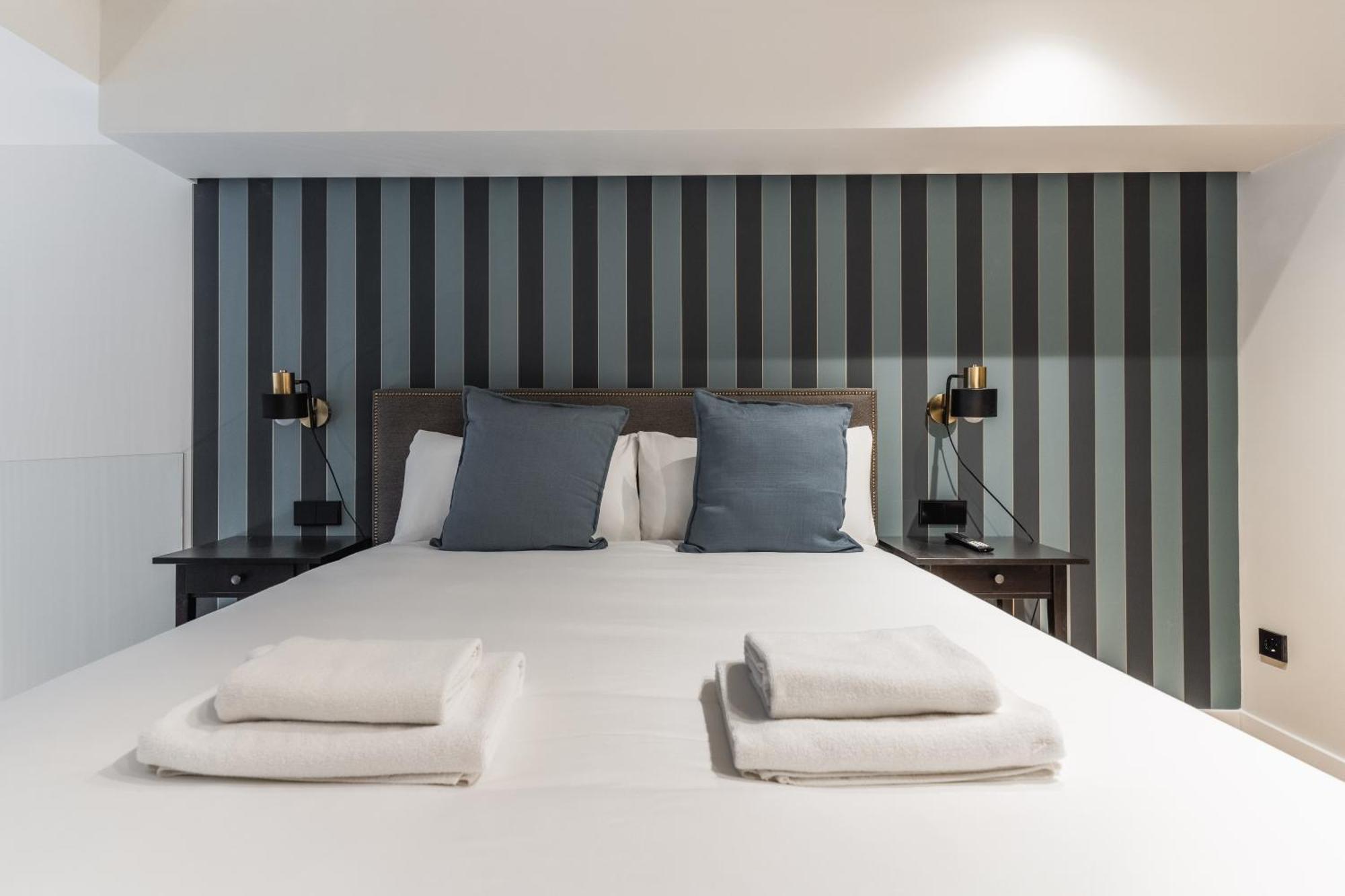 Laurel-Mintystay Apartments マドリード エクステリア 写真